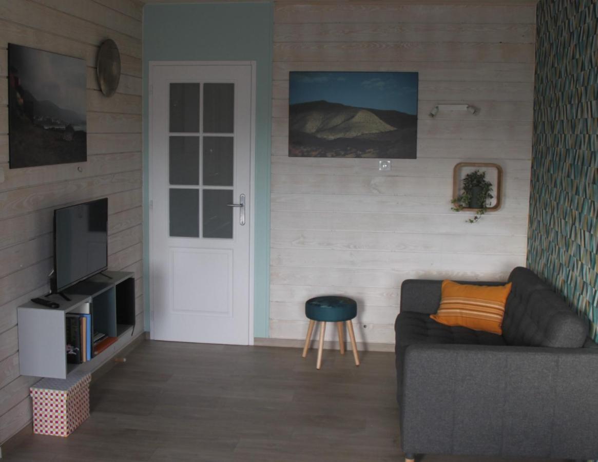 La Tuillère : maison en bois avec vue et piscine Saint-Aulaire Esterno foto