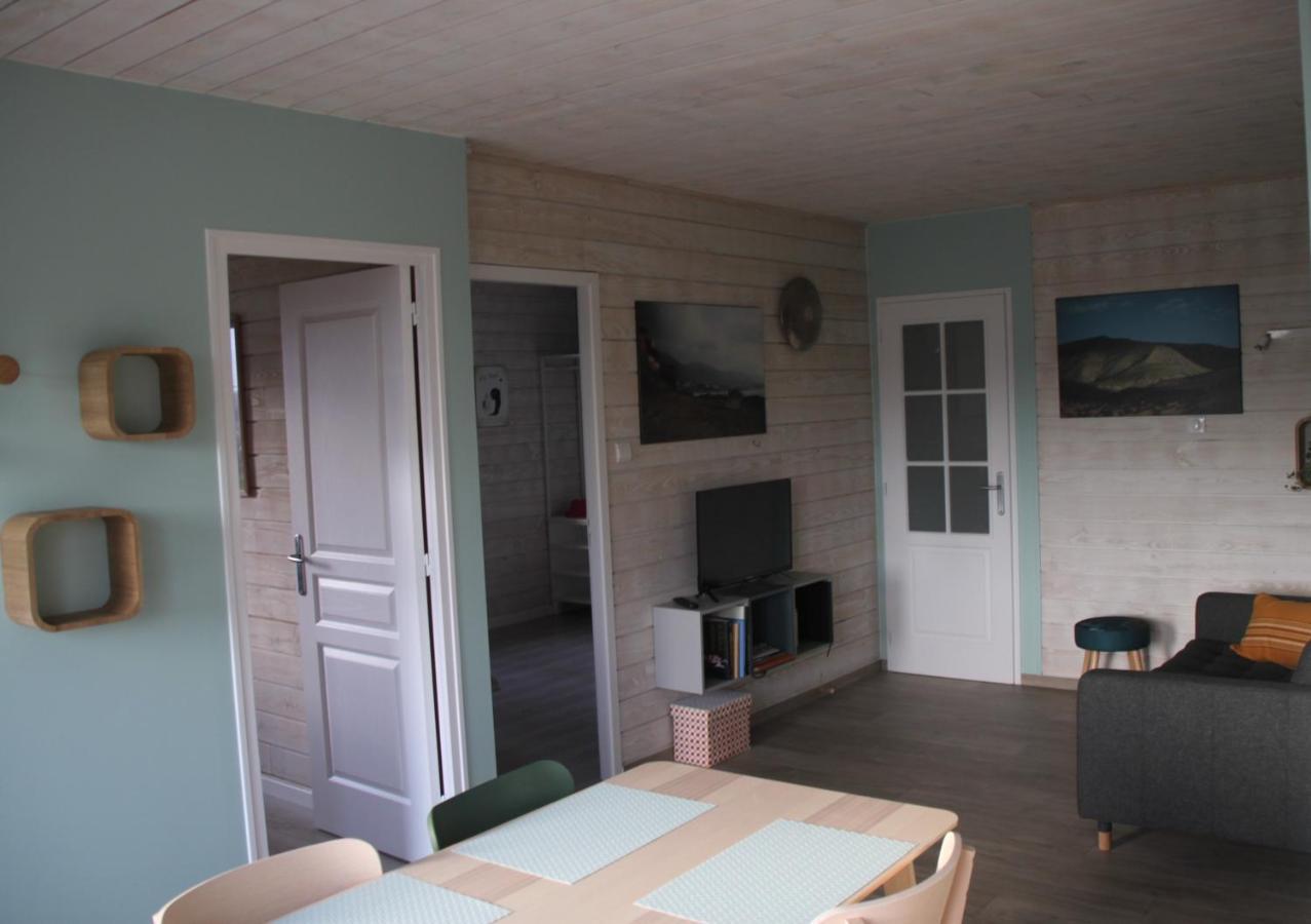 La Tuillère : maison en bois avec vue et piscine Saint-Aulaire Esterno foto