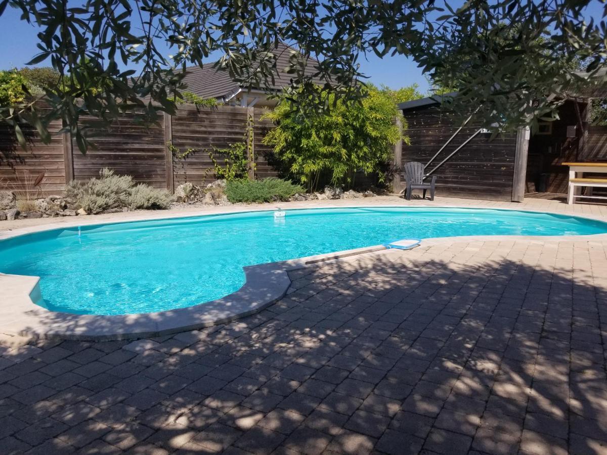La Tuillère : maison en bois avec vue et piscine Saint-Aulaire Esterno foto